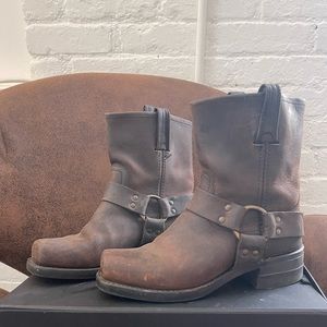 Frye Harness-8R in Gaucho